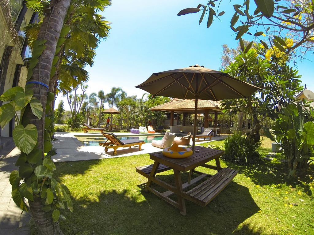 Premier Surf Camp Hotel Canggu Kültér fotó