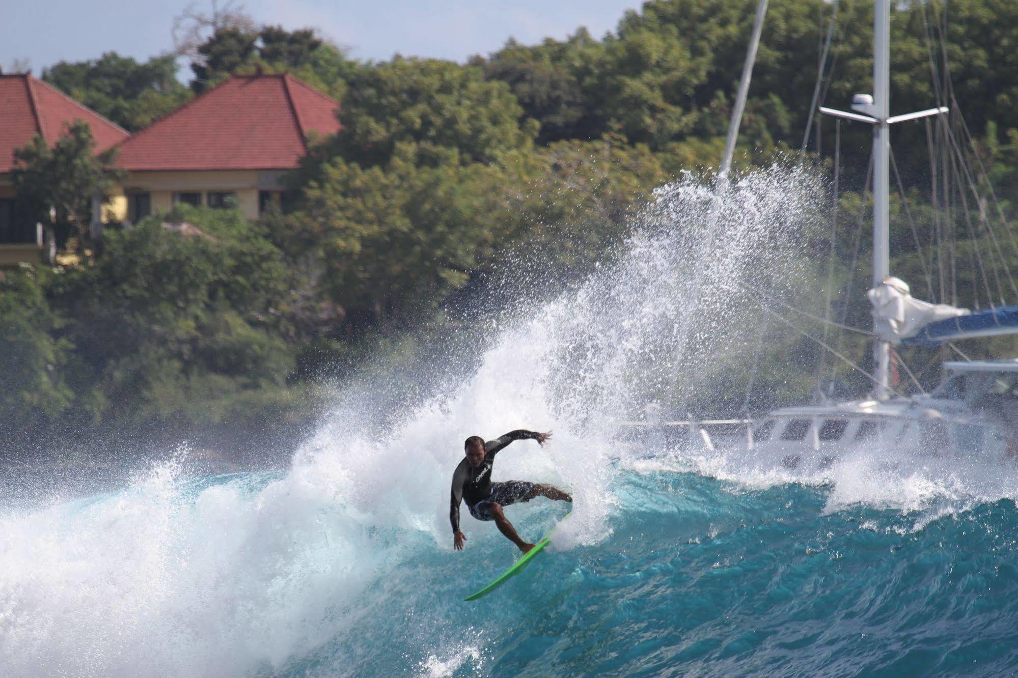 Premier Surf Camp Hotel Canggu Kültér fotó